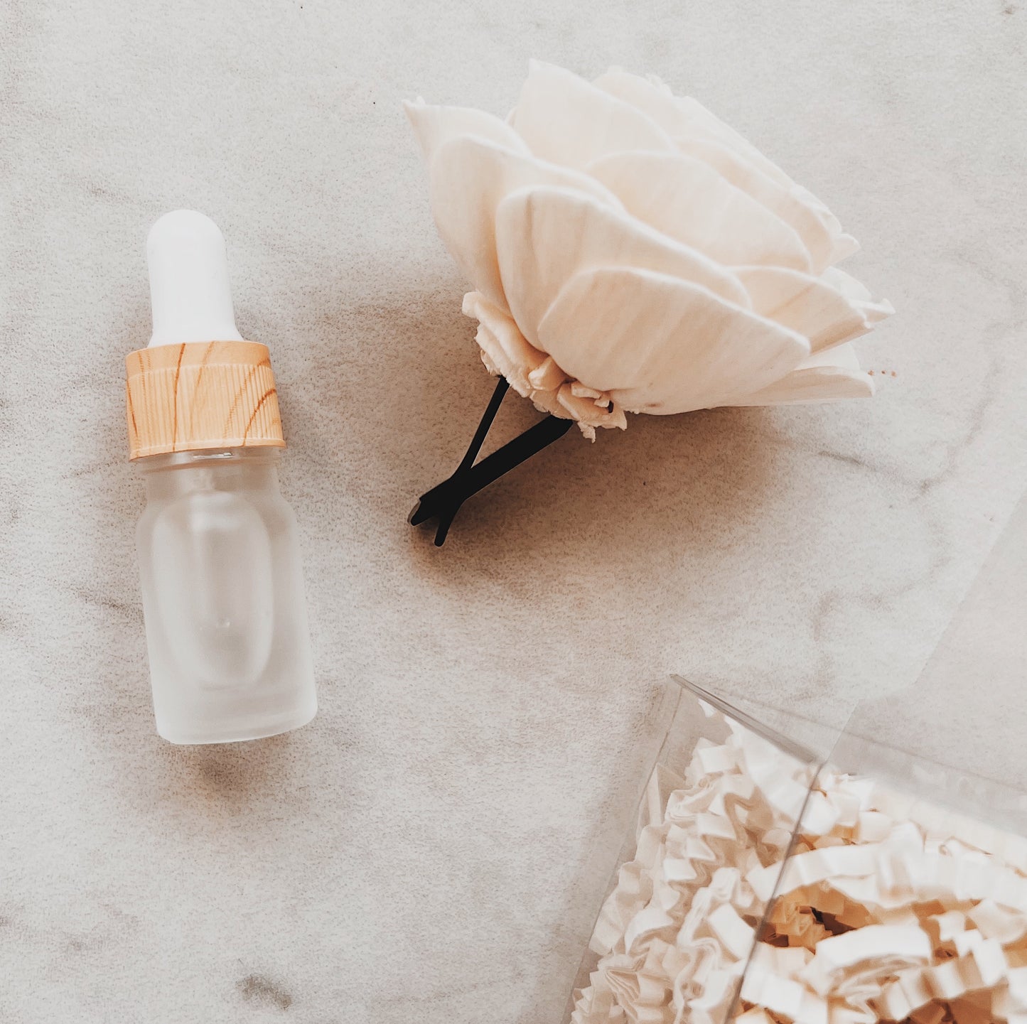 Cotton & Eucalyptus Floral Vent Clip